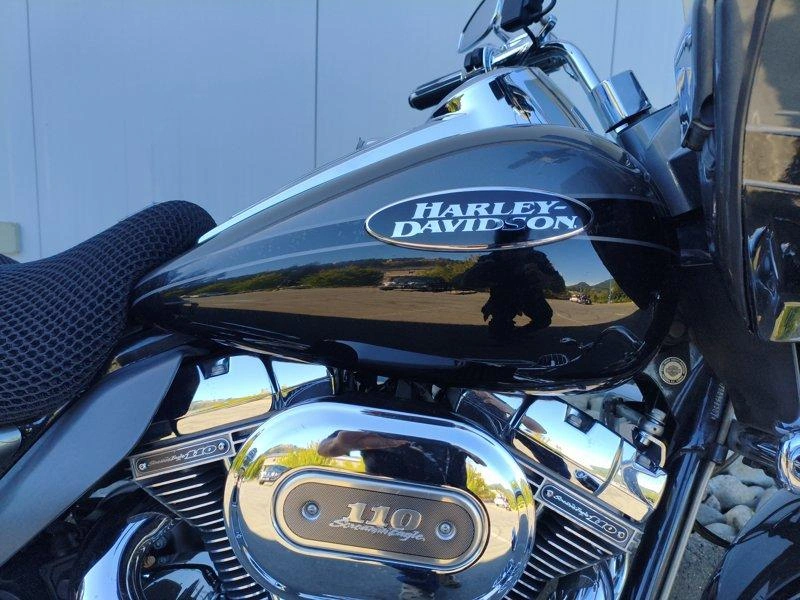 2011 Harley-davidson Fltruse - Cvo™ Road Glide® Ultra alt