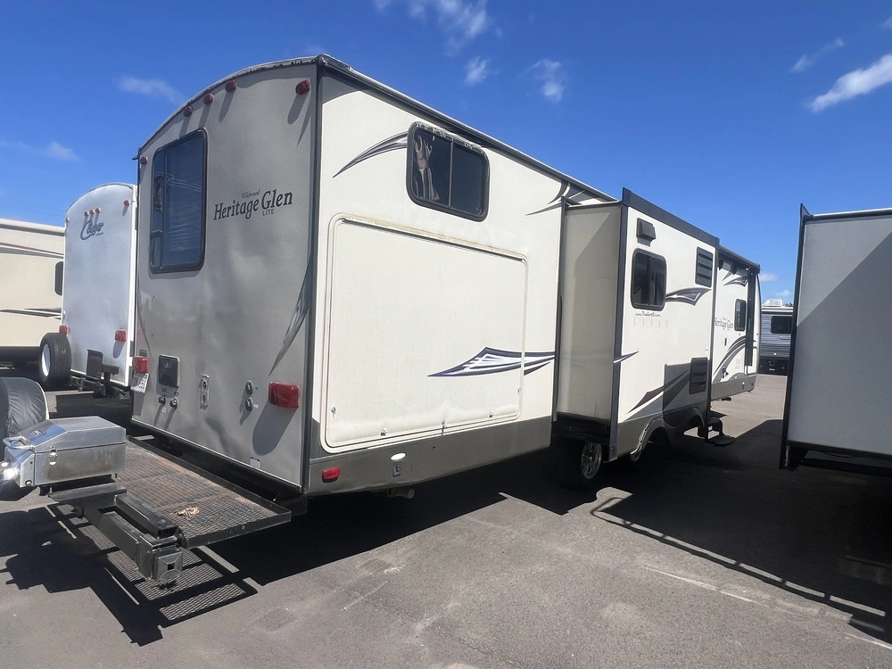 2015 Forest River Heritage Glen 300bh alt