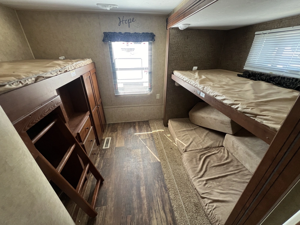 2013 Keystone Rv Aspen Trail 3010 Bhds alt
