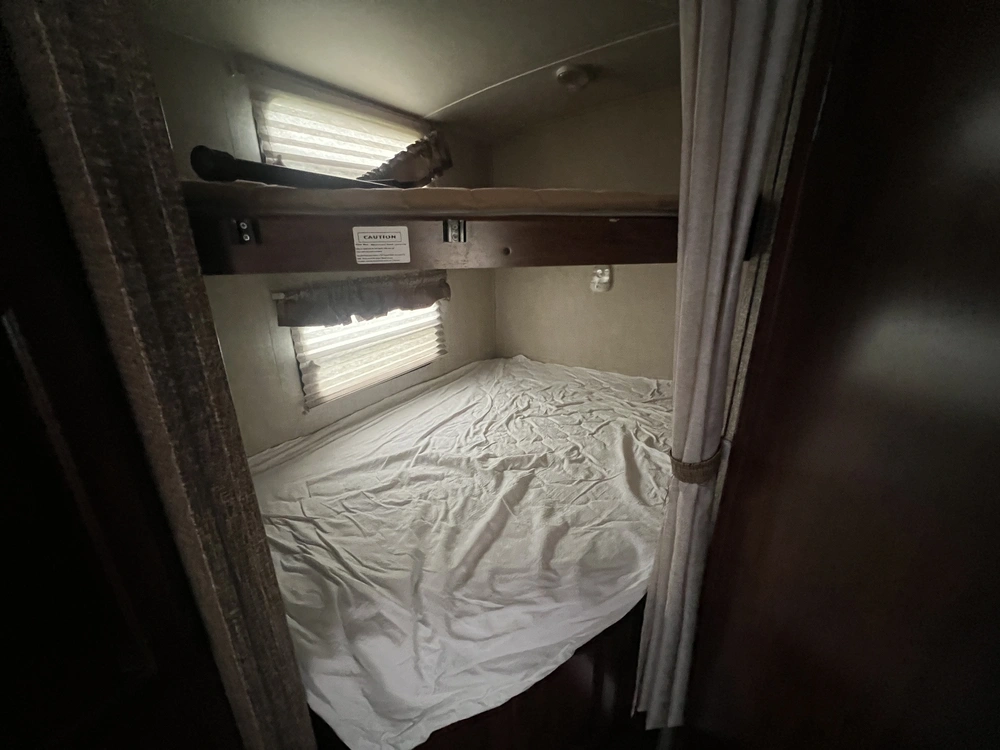 2015 Keystone Rv Laredo 299 Bh alt