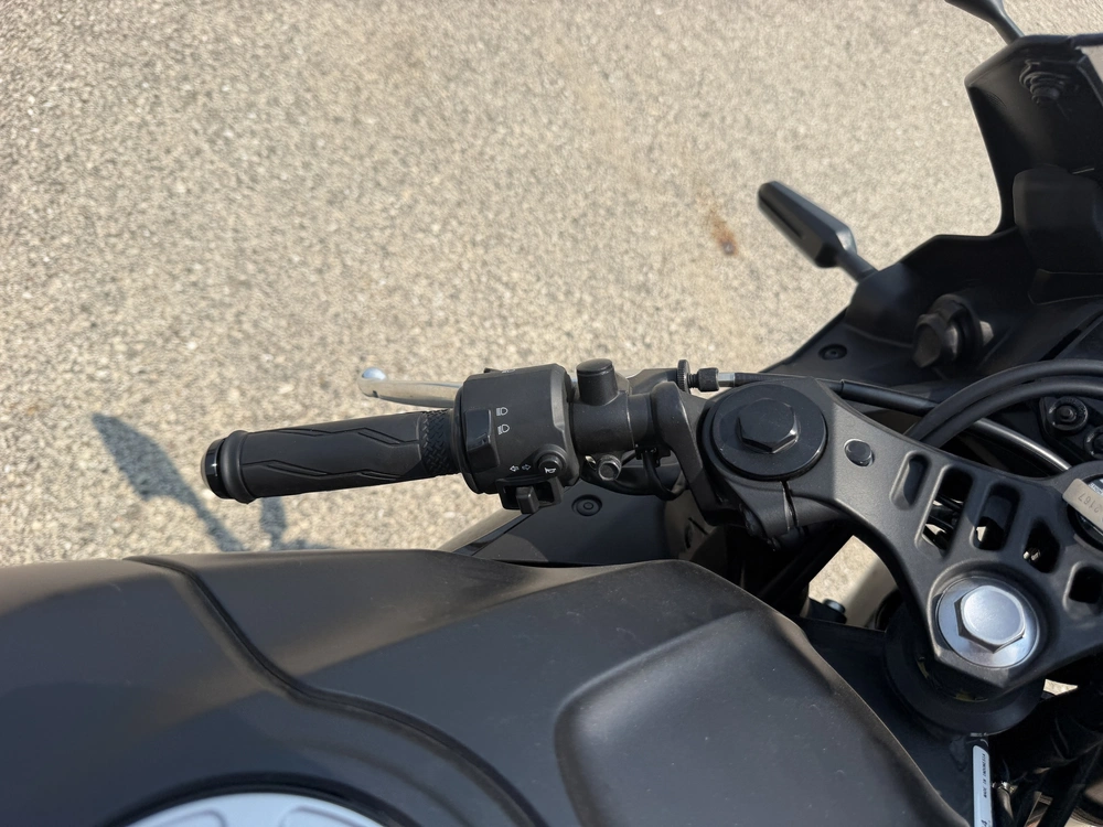 2025 Yamaha Yzf-r3 alt