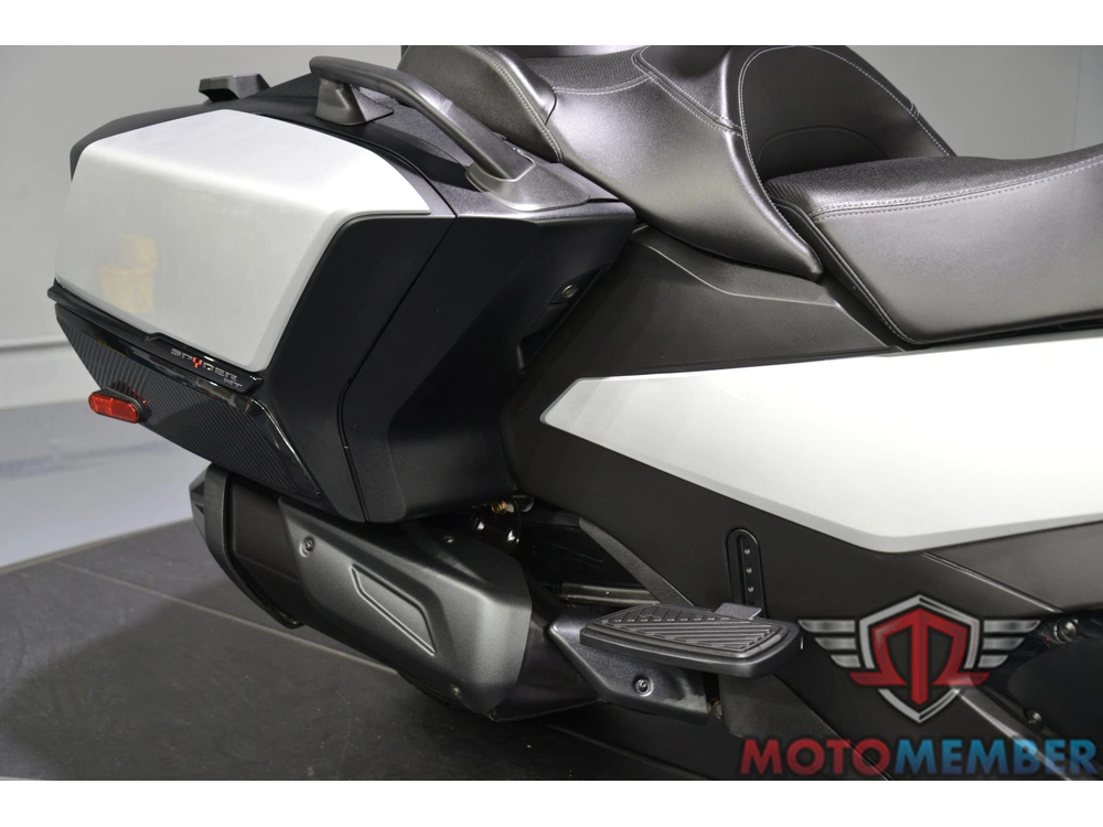 2022 Can-am Spyder Rt alt