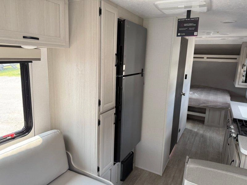 Coachmen Catalina 221epic 2027 alt
