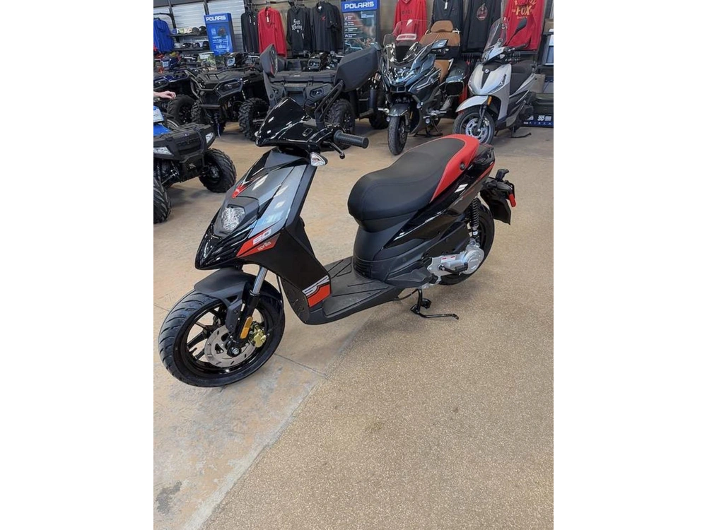 2026 Aprilia Sr 50 alt