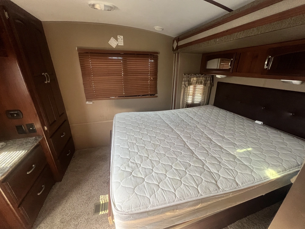 2015 Keystone Rv Outback 301bq alt