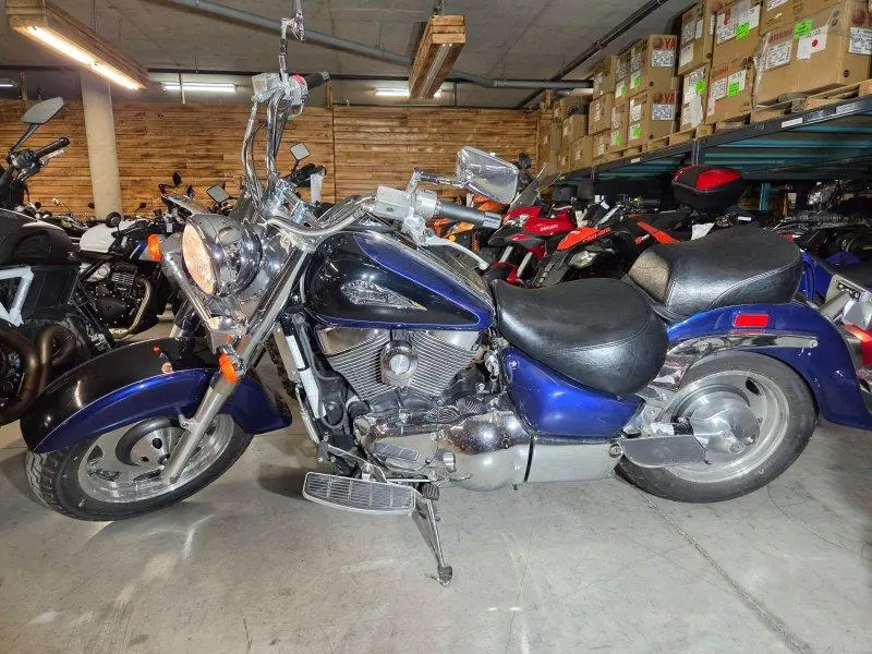 Suzuki VL150 2001