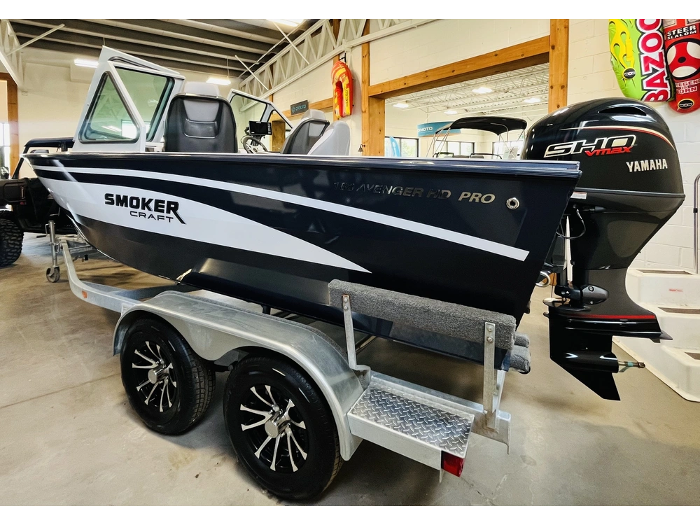 2026 Smoker-craft Avenger alt