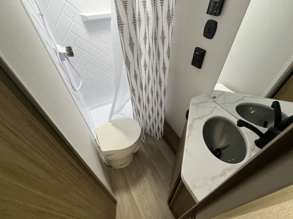 2026 Forest River Wildwood 178bhsk alt