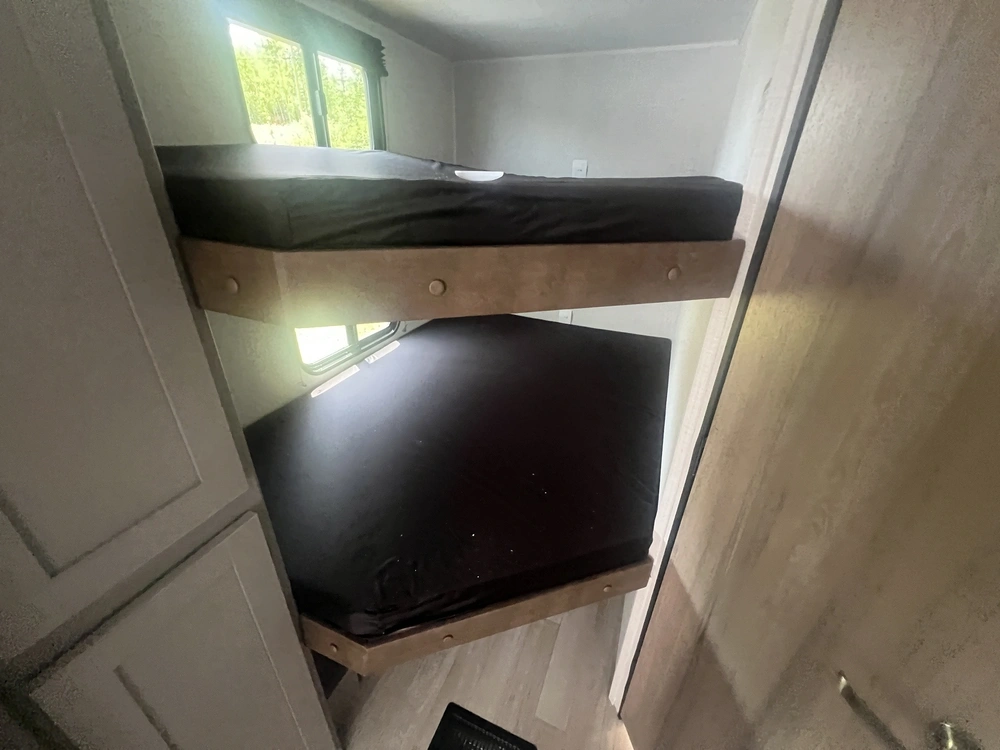 2026 Keystone Rv Hideout 262bhs alt