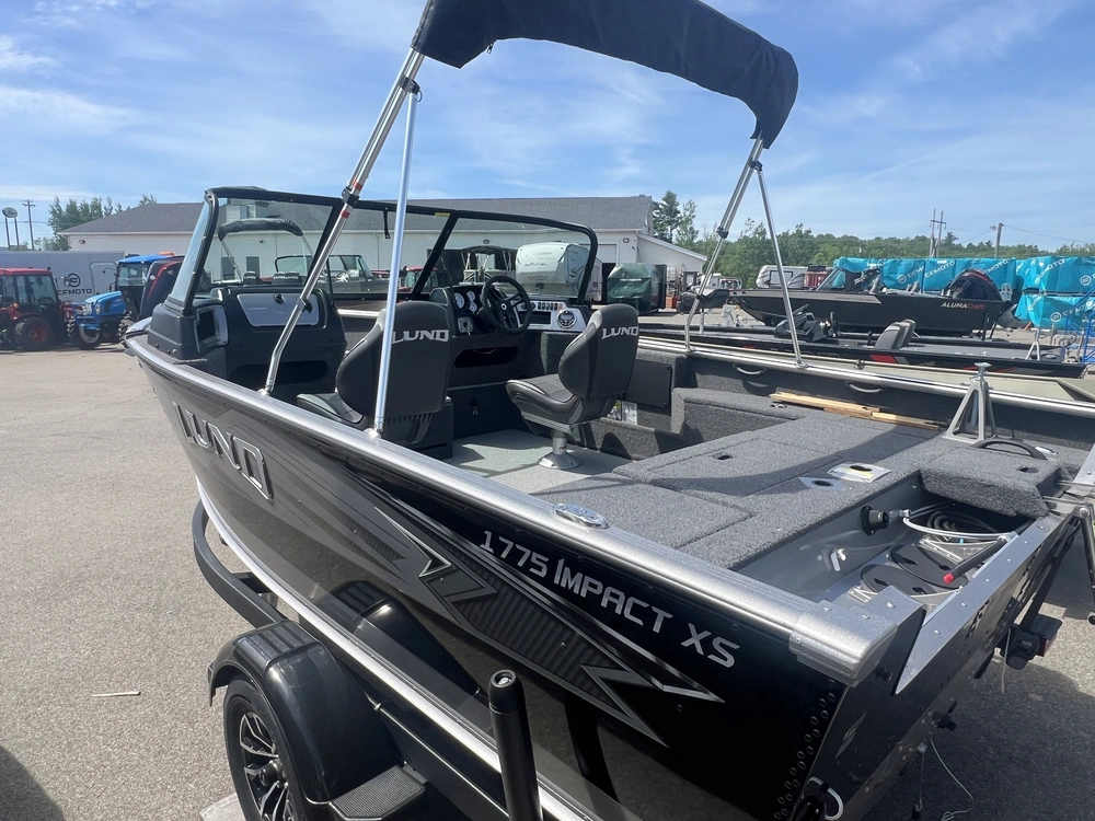 2024 Lund Boat Co 1775 Impact Xs alt