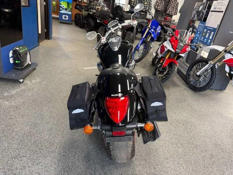 Suzuki Suzuki M 109 R 2006 alt