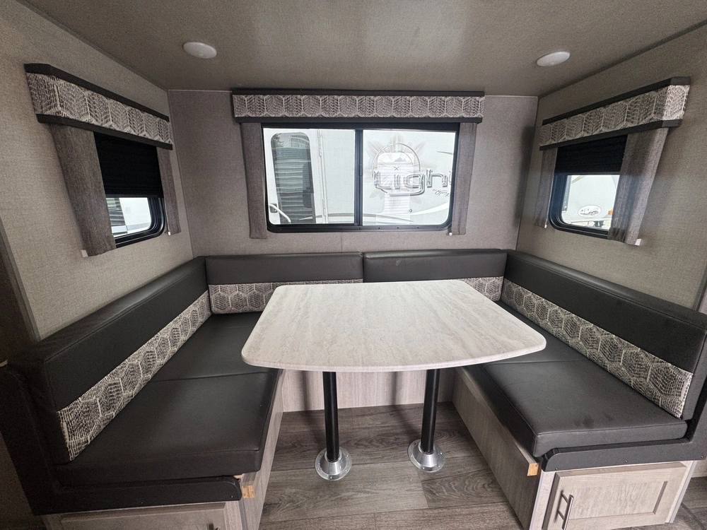 2023 Coachmen Catalina Trail Blazer 29ths alt