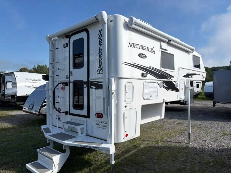 2027 Northern Lite 8.11 Le Db alt