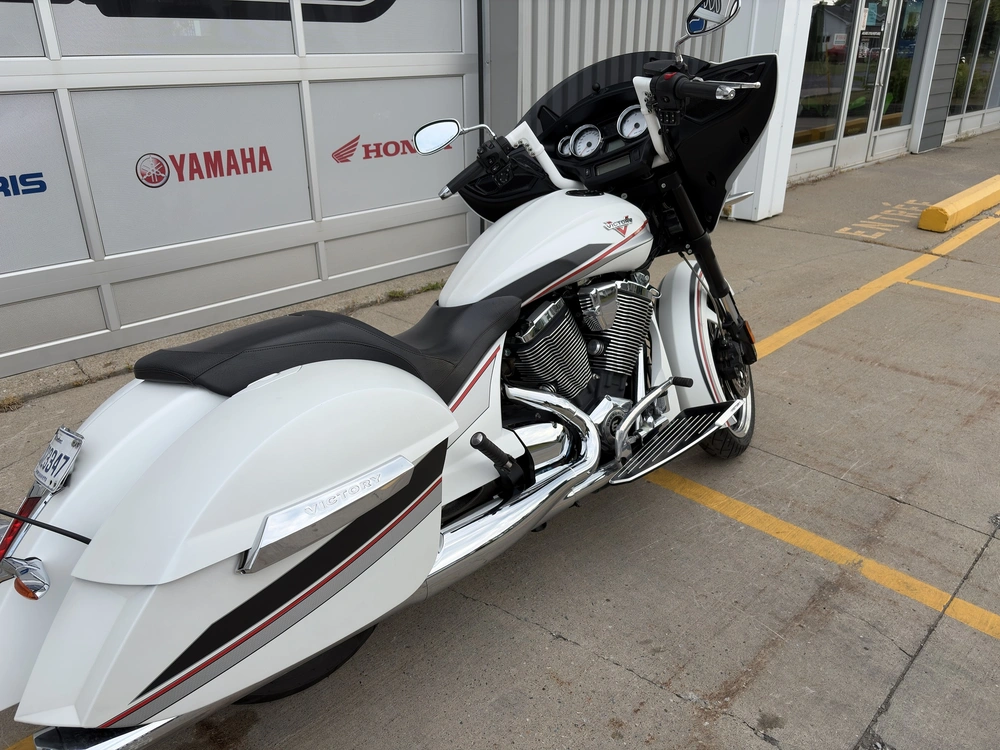 2016 Victory Motorcycles Magnum alt
