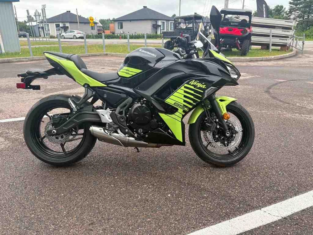 2026 Kawasaki Ninja 650 Krt alt