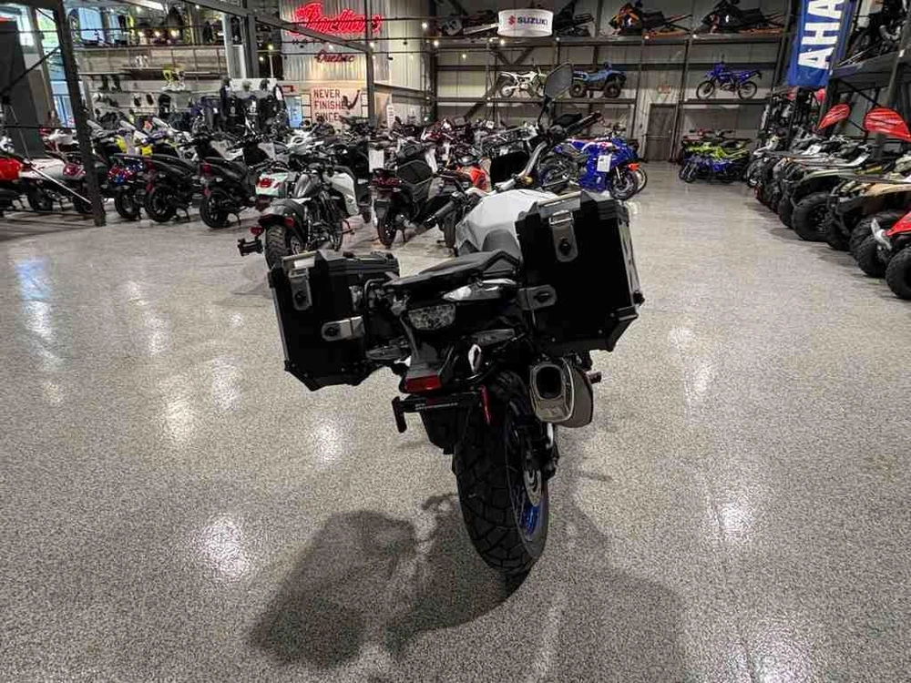 Suzuki V-strom 800de Aventure 2026 alt
