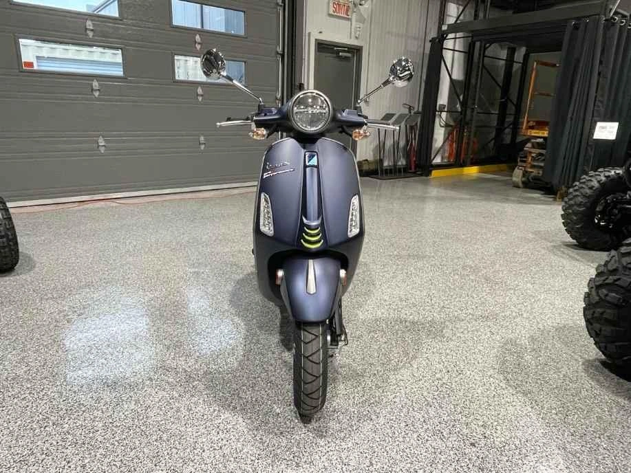 Vespa Primavera Tech 50 2025 alt