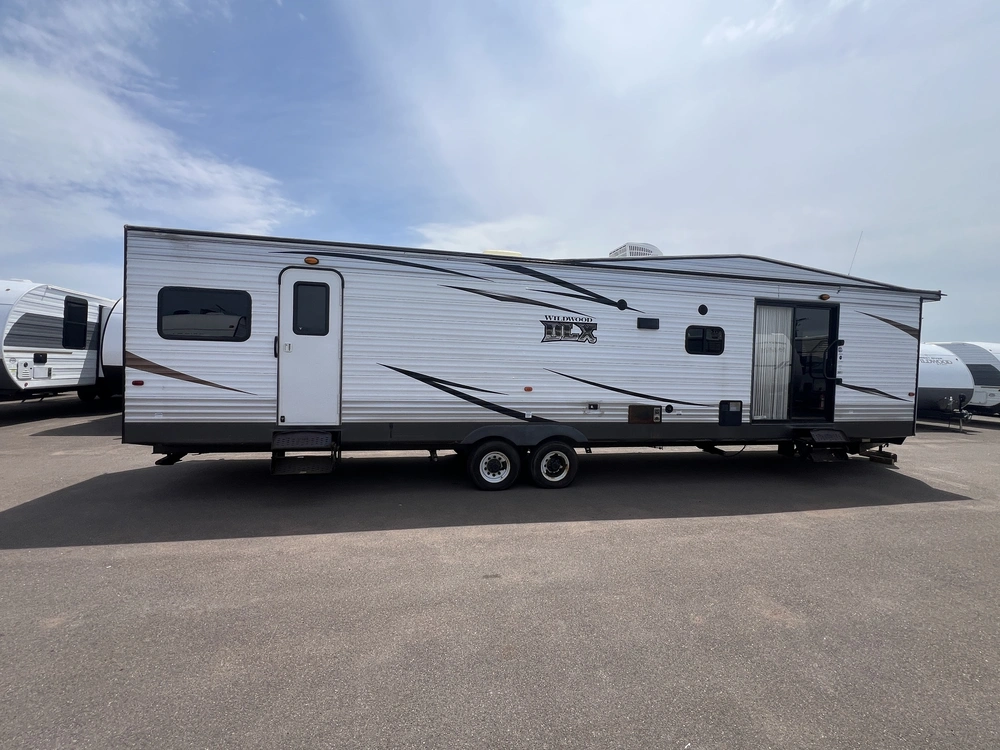 2016 Forest River Wildwood 39fden alt