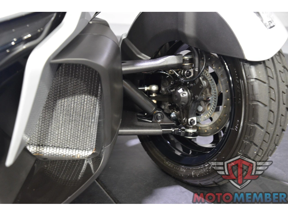 2025 Can-am Spyder Rt Rotax 1330 Ace alt
