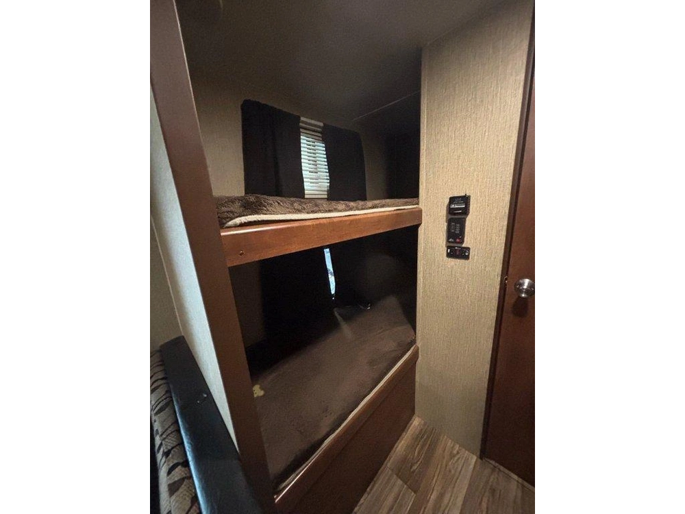 Keystone Rv Passport Ultra Lite 238ml 2017 alt
