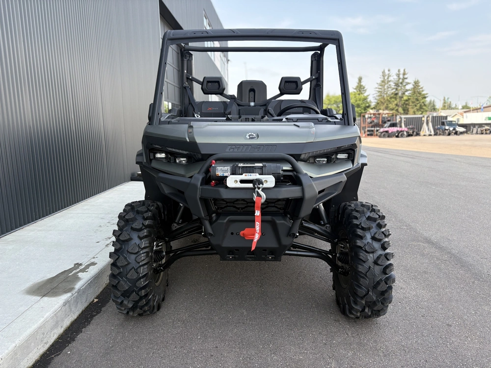 2026 Can-am Defender X Mr Hd11 With Half Doors 8yta alt