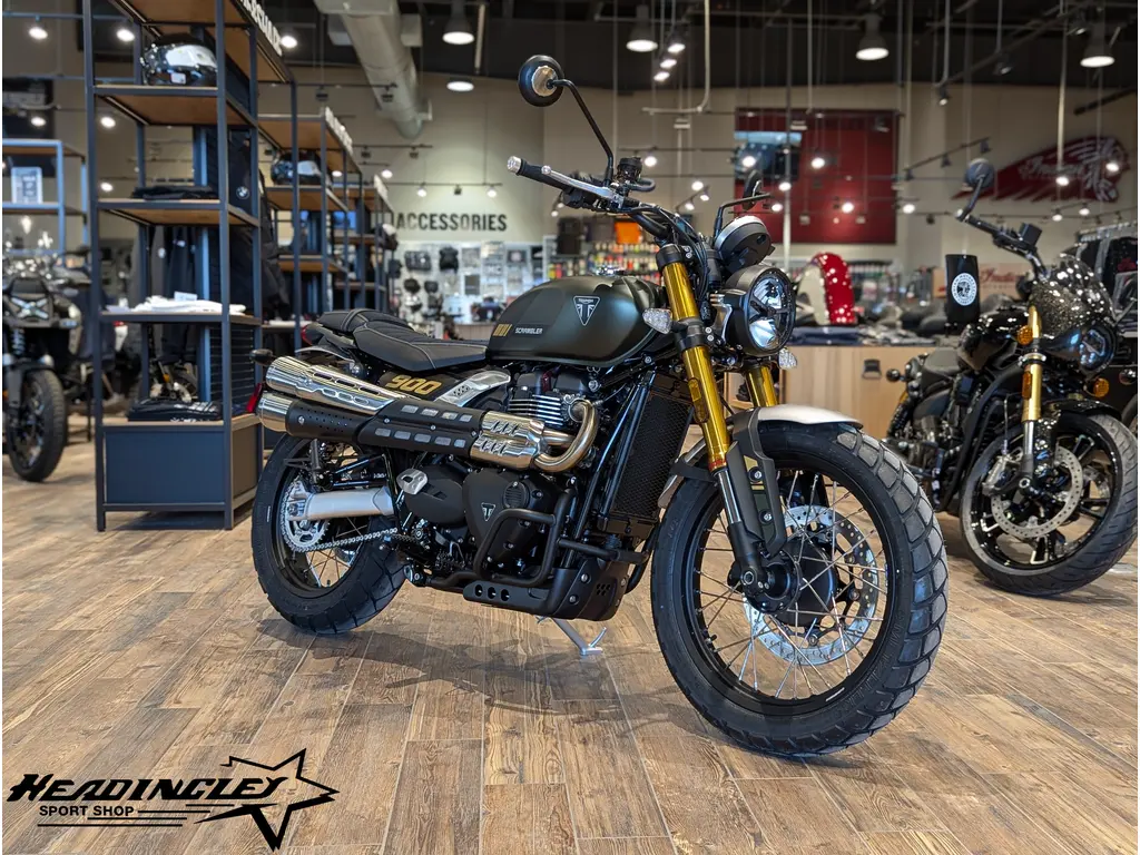 2026 Triumph Scrambler 900 // Matte Khaki Green/Matte Phantom Black w/ Dresser Bar Kit