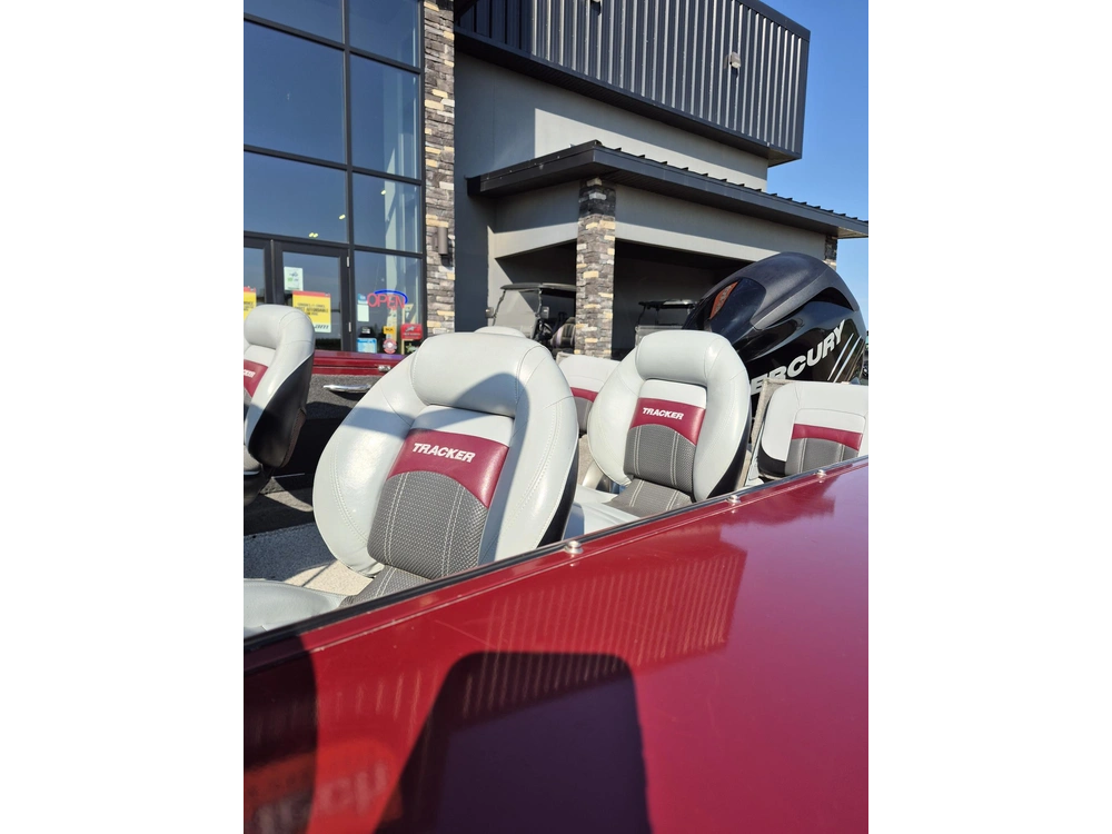 2011 Tracker Targa V18 150 Mercury alt