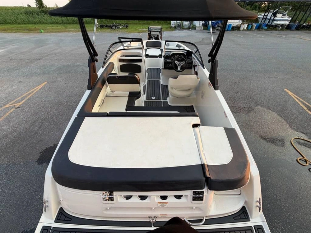 2021 Bayliner Vr5 alt
