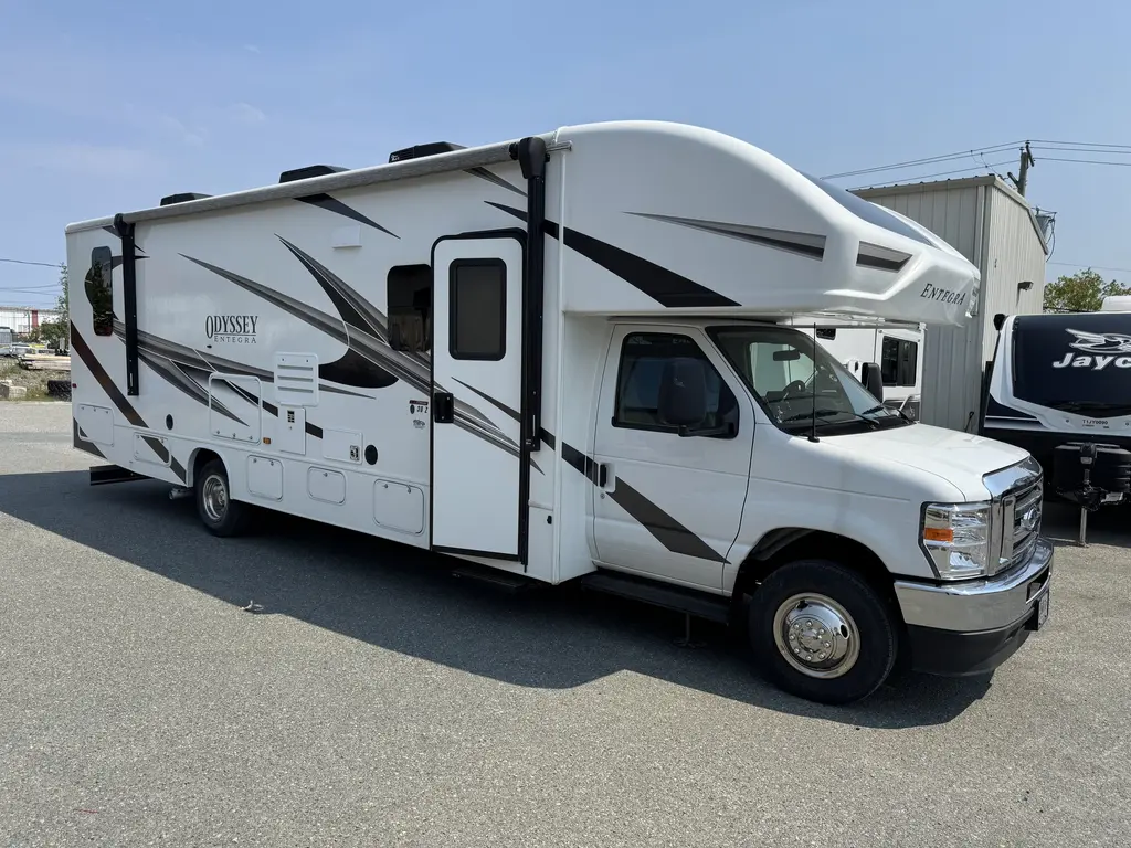 2024 Entegra Coach 30 Z