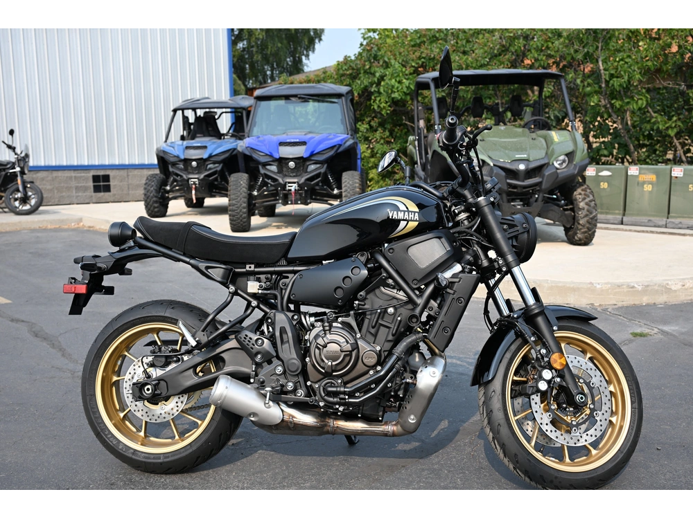 2026 Yamaha Xsr700 alt