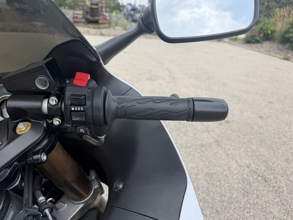 2017 Suzuki Hayabusa alt