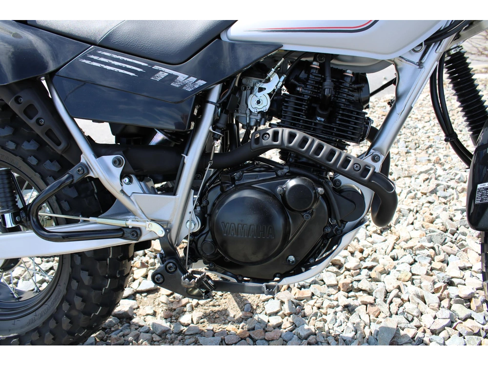 2027 Yamaha Tw200 alt