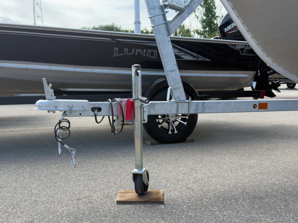 2025 Lund Wc-16 Tiller alt