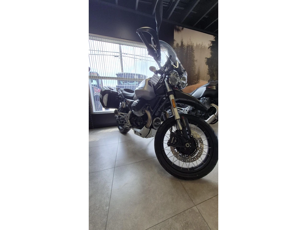 Moto Guzzi V85tt Travel 2023 alt