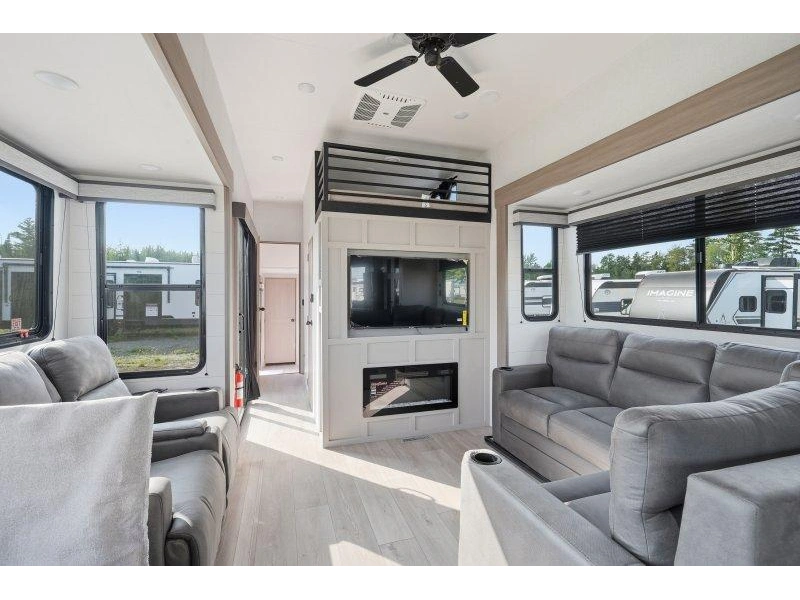 2027 Jayco Jayflight 404loft alt