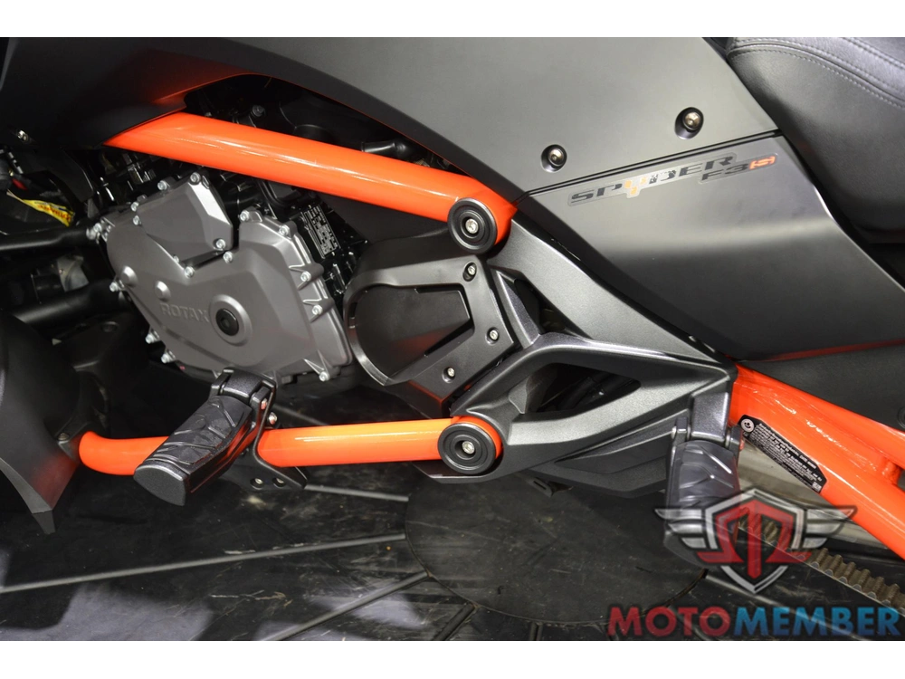 2026 Can-am Spyder F3-s alt
