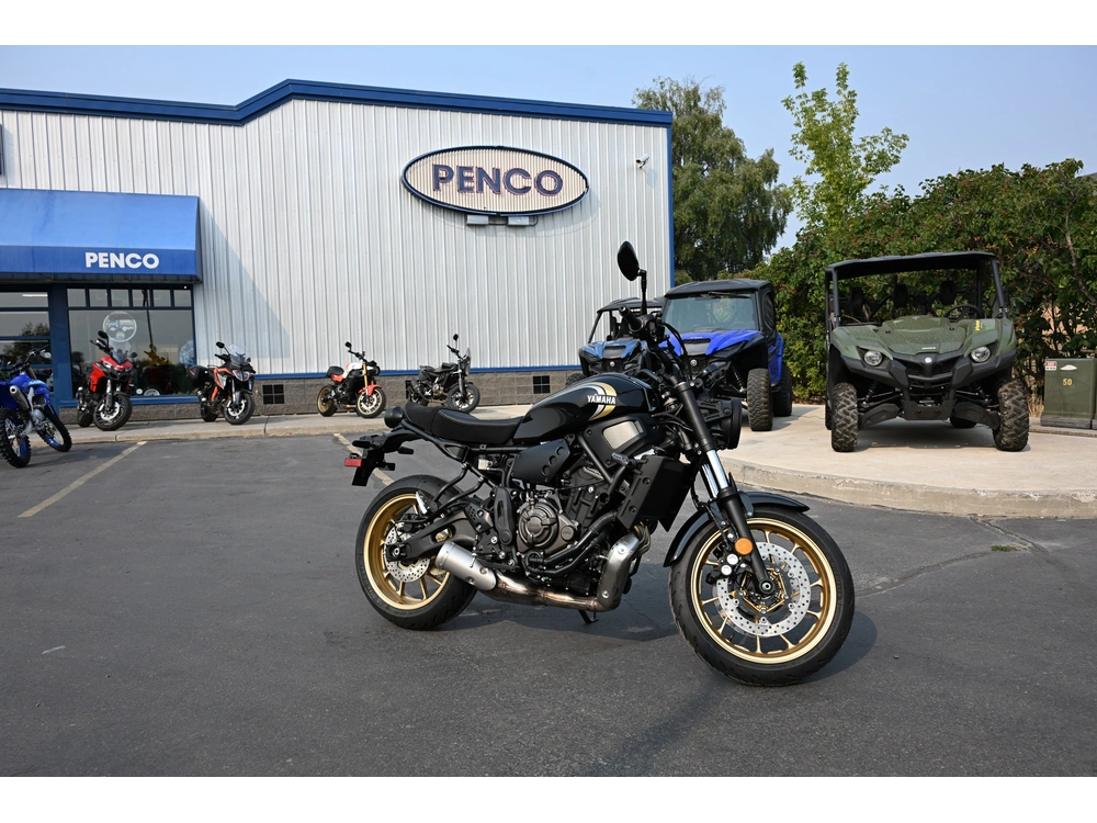 2026 Yamaha Xsr700 alt