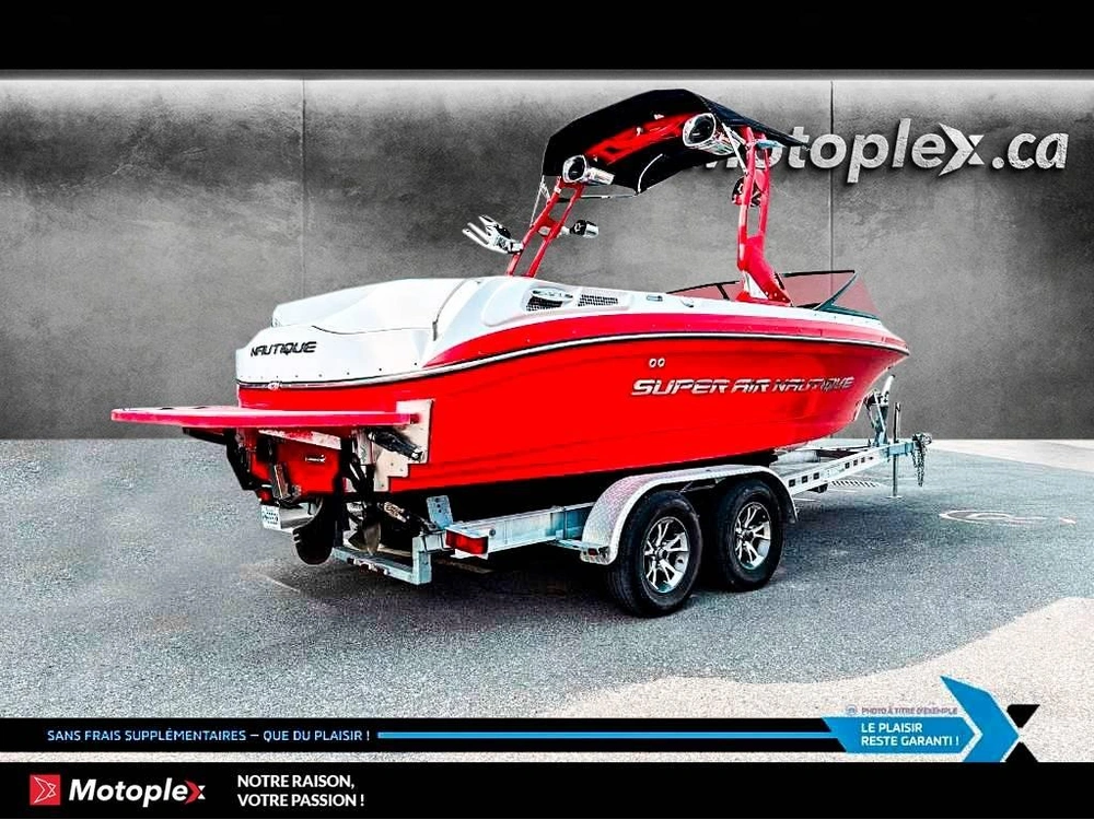 2012 Air Nautique 210 Team Edition alt