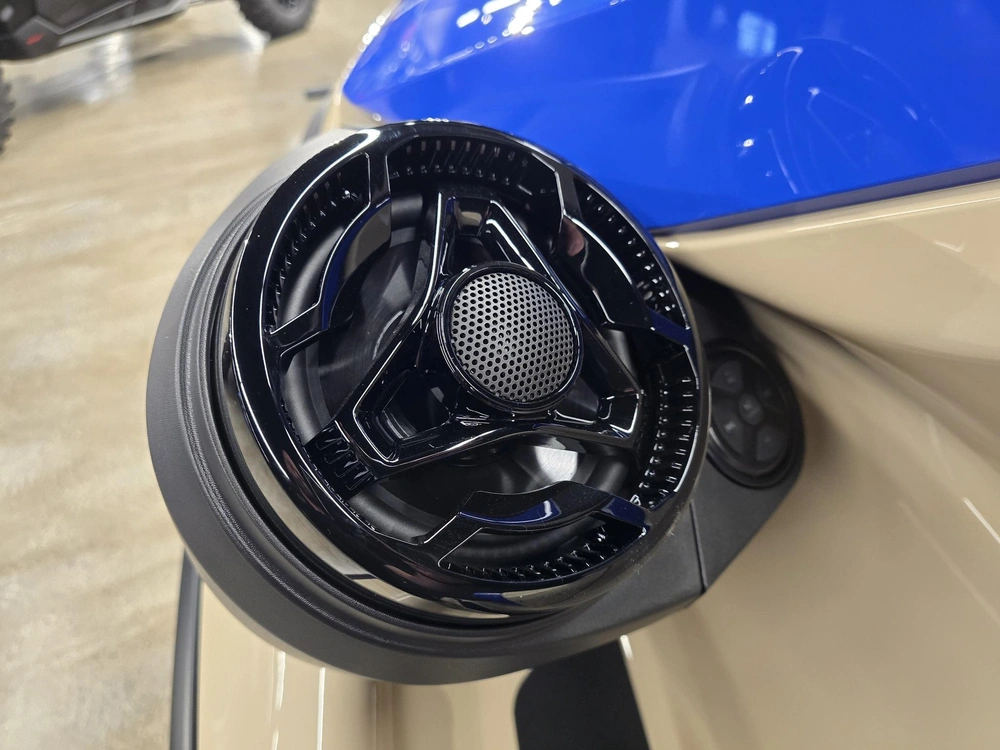 2026 Sea-doo Wake 170 alt