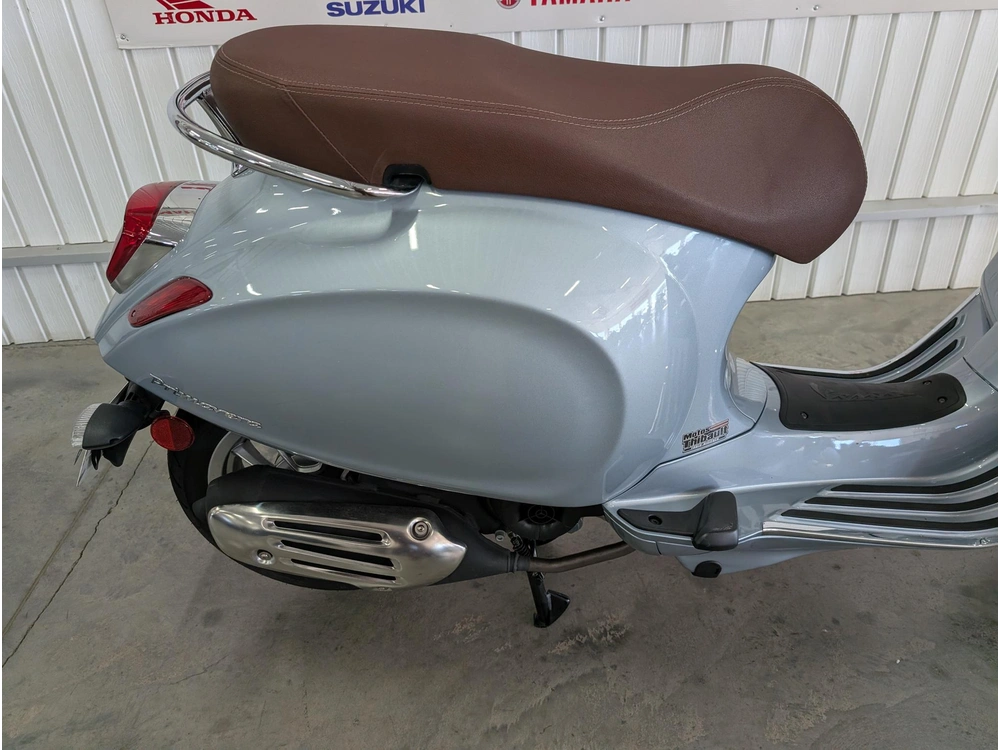 Vespa Primavera 50 2023 alt