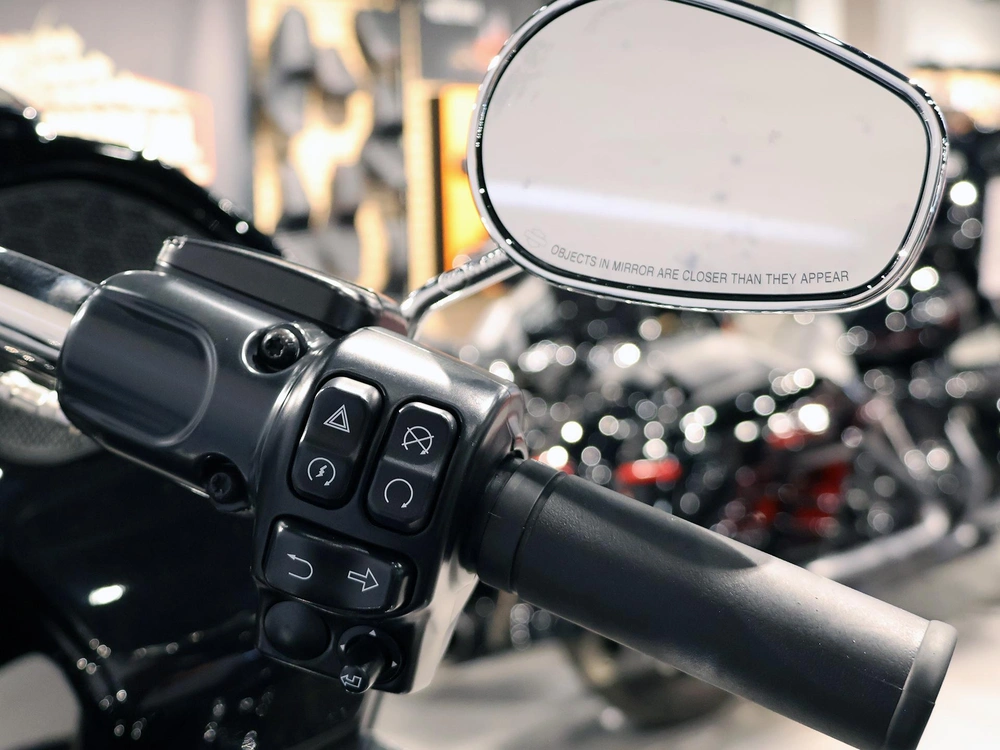Harley-davidson Road Glide Fltrx 2019 alt