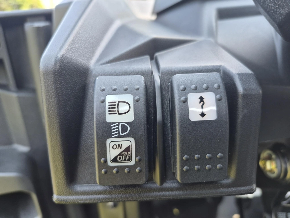 2026 Can-am Commander Xt 700 alt