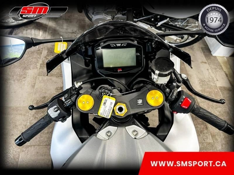 2025 Suzuki Gsx-r1000a alt