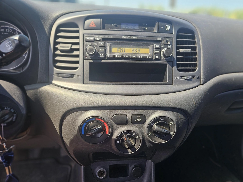 Hyundai Accent 2011 alt