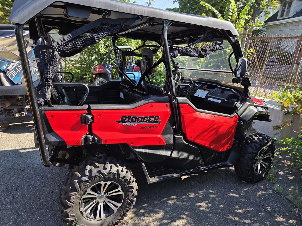 2019 Honda PIONEER