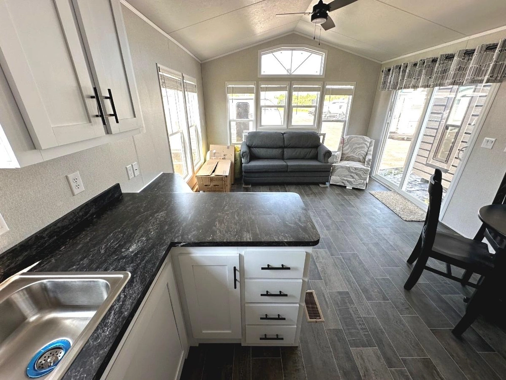 2026 Forest River Quailridge Summit Qrt38fla-c-s alt