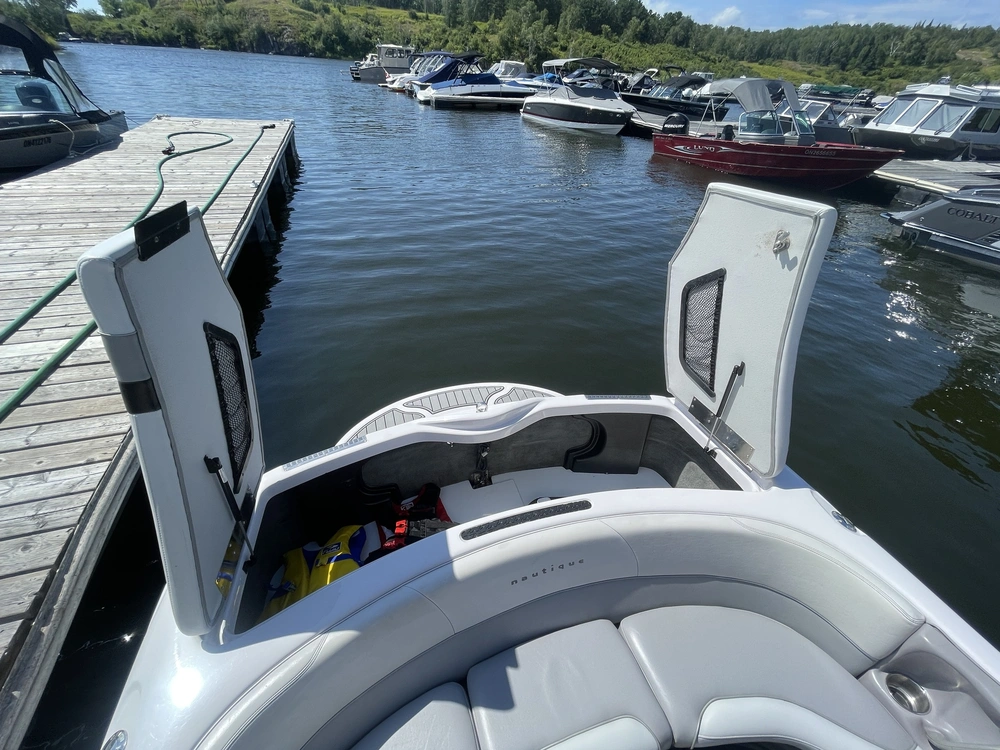 2006 Ski Nautique 216 Team Edition alt