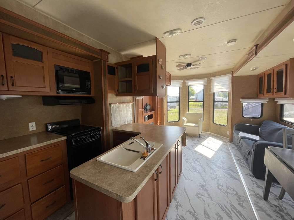 Forest River Cherokee 39 2013 alt