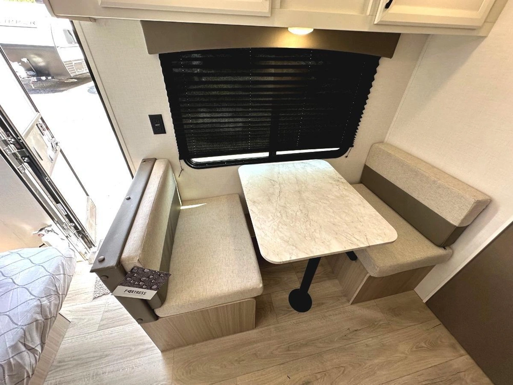 2027 Coachmen Clipper 17fq alt