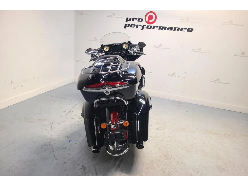 Indian Motorcycle Roadmaster 2018 alt